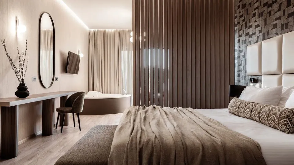 Elegance Luxury Executive Suites, Tragaki, Grčka — Luxury Superior Suite with private pool