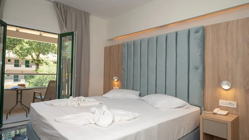 Ninos Liapades Golden Beach, Liapades, Grčka — 2-Bedroom Family Room Garden View