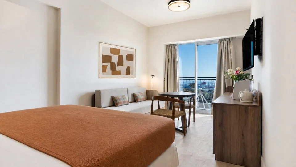 Metaxa - Urban Boutique Living, Iraklion, Grčka — Terra Sea View Suite