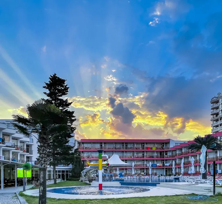 Flamingo Beach, Sunčev Breg