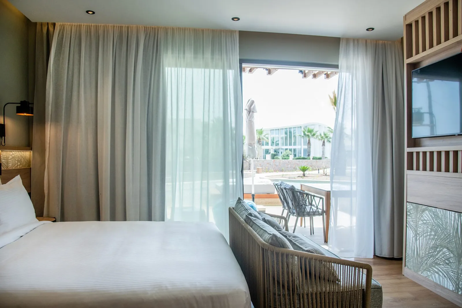 Senseana Sea Side Resort & Aquadventure, Iraklion, Grčka — Classic Double Room with Pool Access