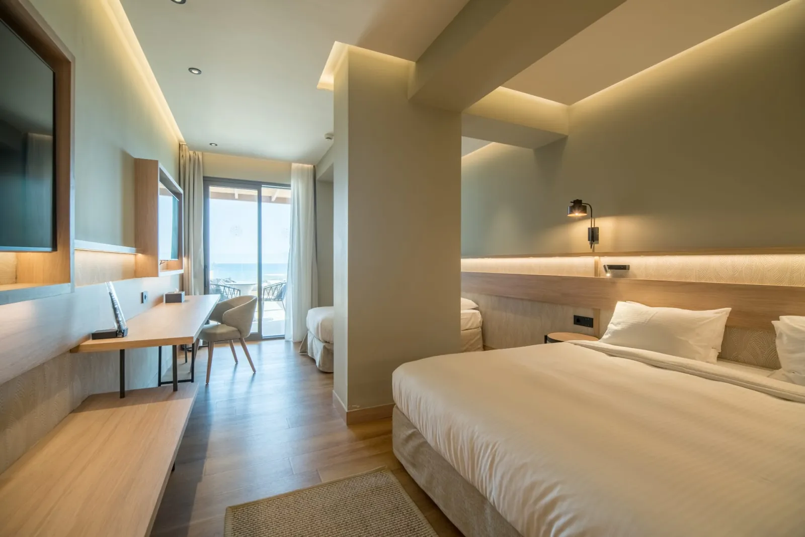 Senseana Sea Side Resort & Aquadventure, Iraklion, Grčka — Classic Family Room Sea View