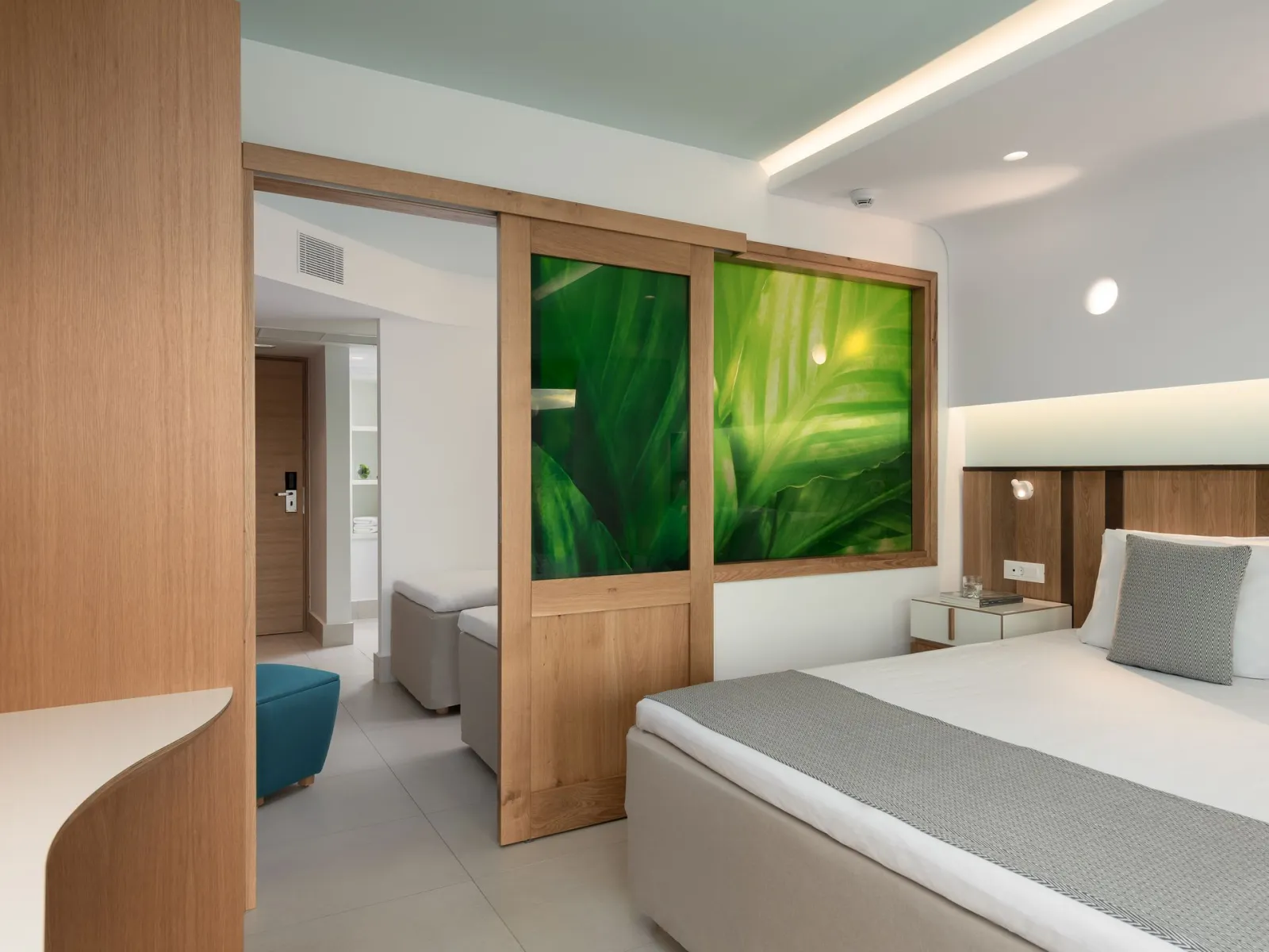 Arina Beach Resort, Iraklion, Grčka — Family 4 Bedded  Garden View