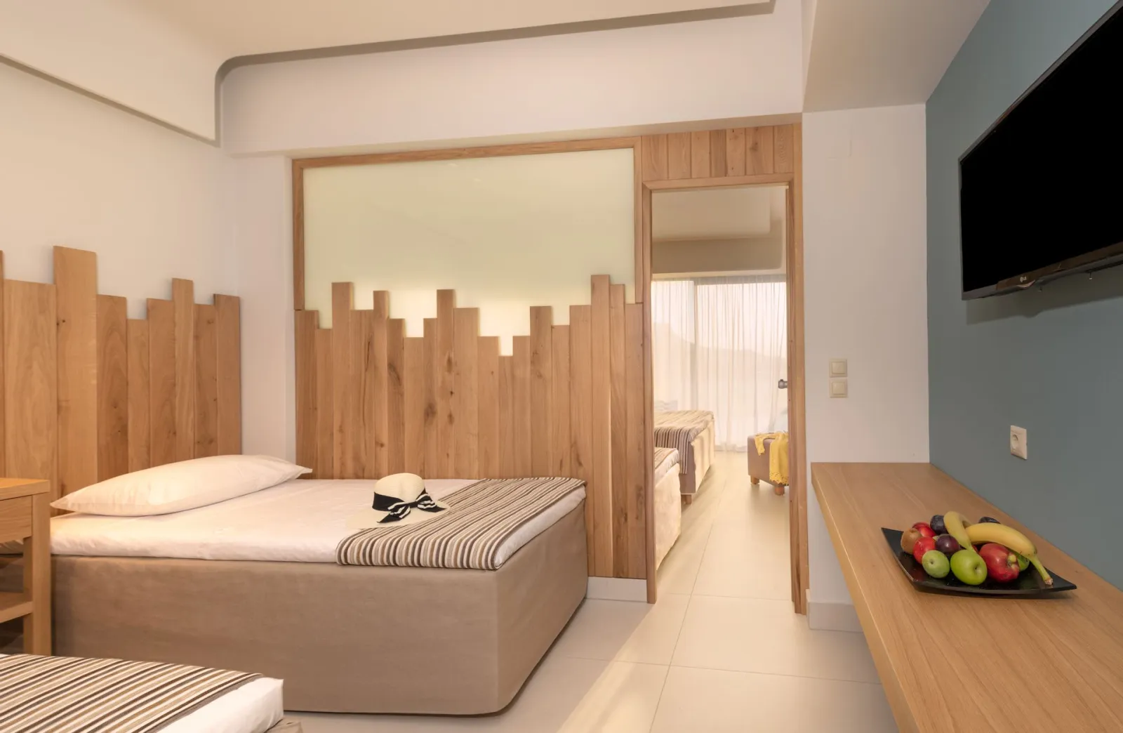 Arina Beach Resort, Iraklion, Grčka — Family 5 Bedded  Sea View