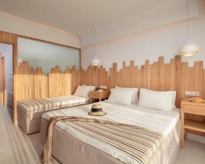 Arina Beach Resort, Iraklion, Grčka — Family Room 4 Bedded Open Plan Family Room Direct Sea View