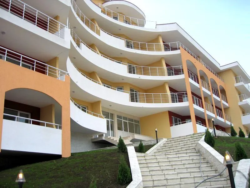 Marina Residence, Kavarna