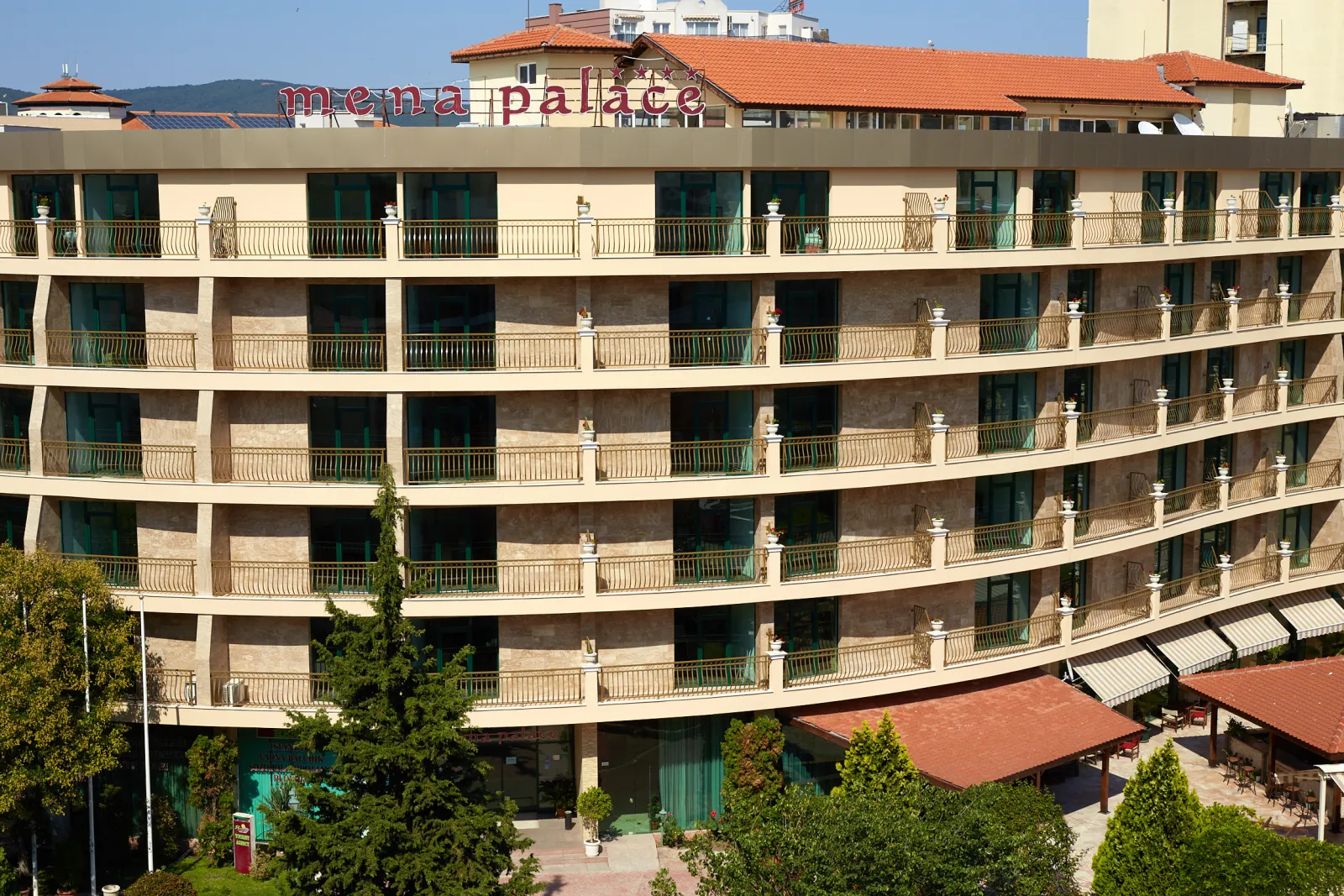 Mena Palace, Sunčev Breg