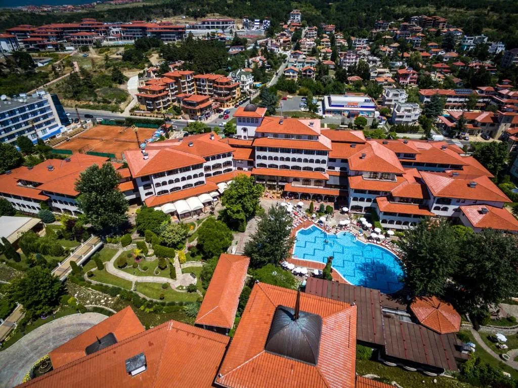 Helena Park, Sunčev Breg