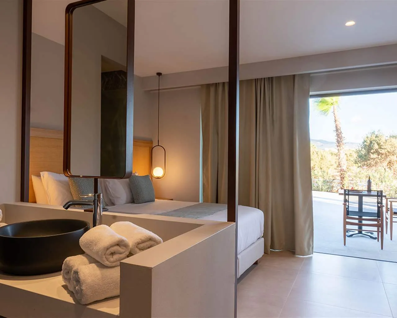 Stella Palace Resort and Spa, Iraklion, Grčka — Family Suite Sharing Pool Pool View