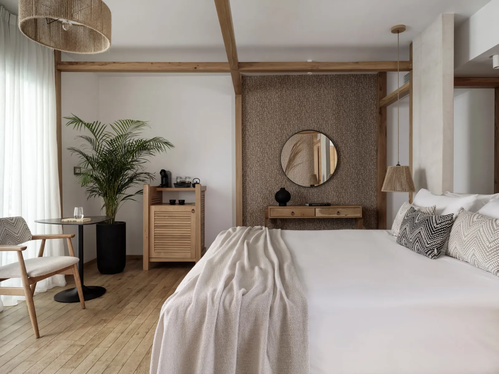 Stella Island Luxury Resort & Spa Adult Only, Guves, Grčka — Premium Room with Pool View and Jacuzzi