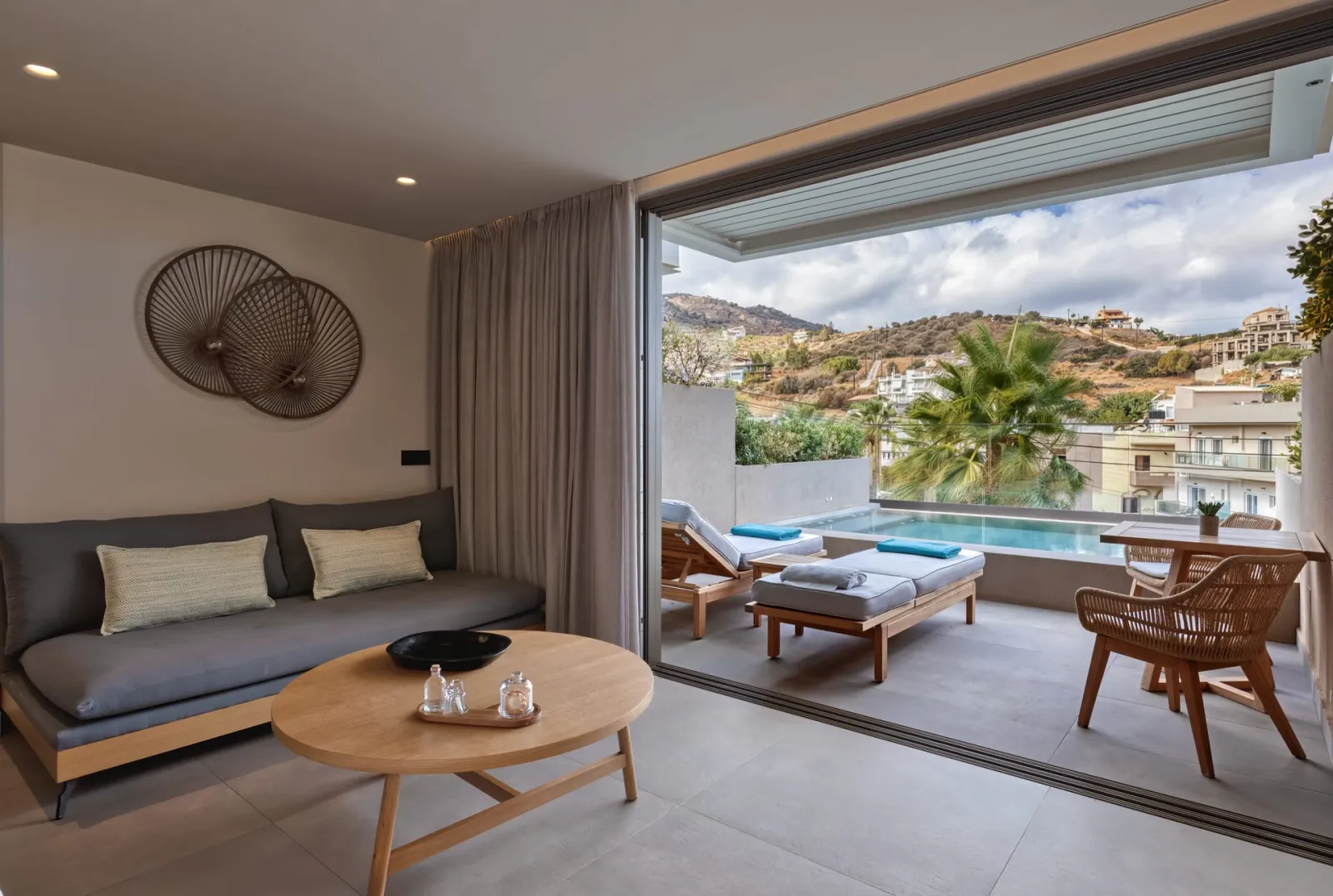 Castello Infinity Suites Adults Only, Ligaria, Grčka — Aquamarine Suite Mountain View with Plunge Pool