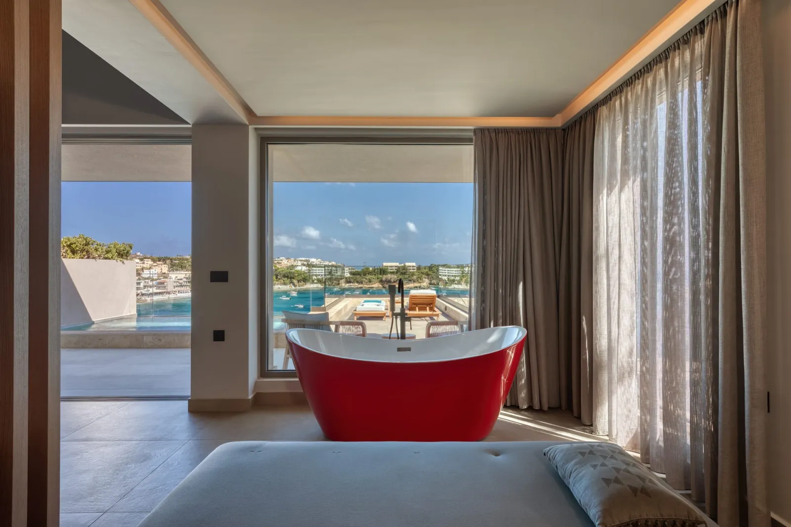 Castello Infinity Suites Adults Only, Ligaria, Grčka — Ruby Ambassador Suite Sea View with Plunge Pool