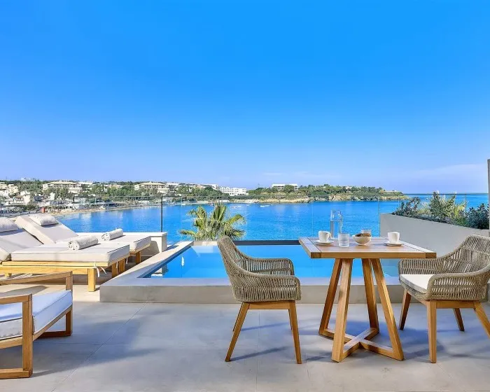 Castello Infinity Suites Adults Only, Ligaria