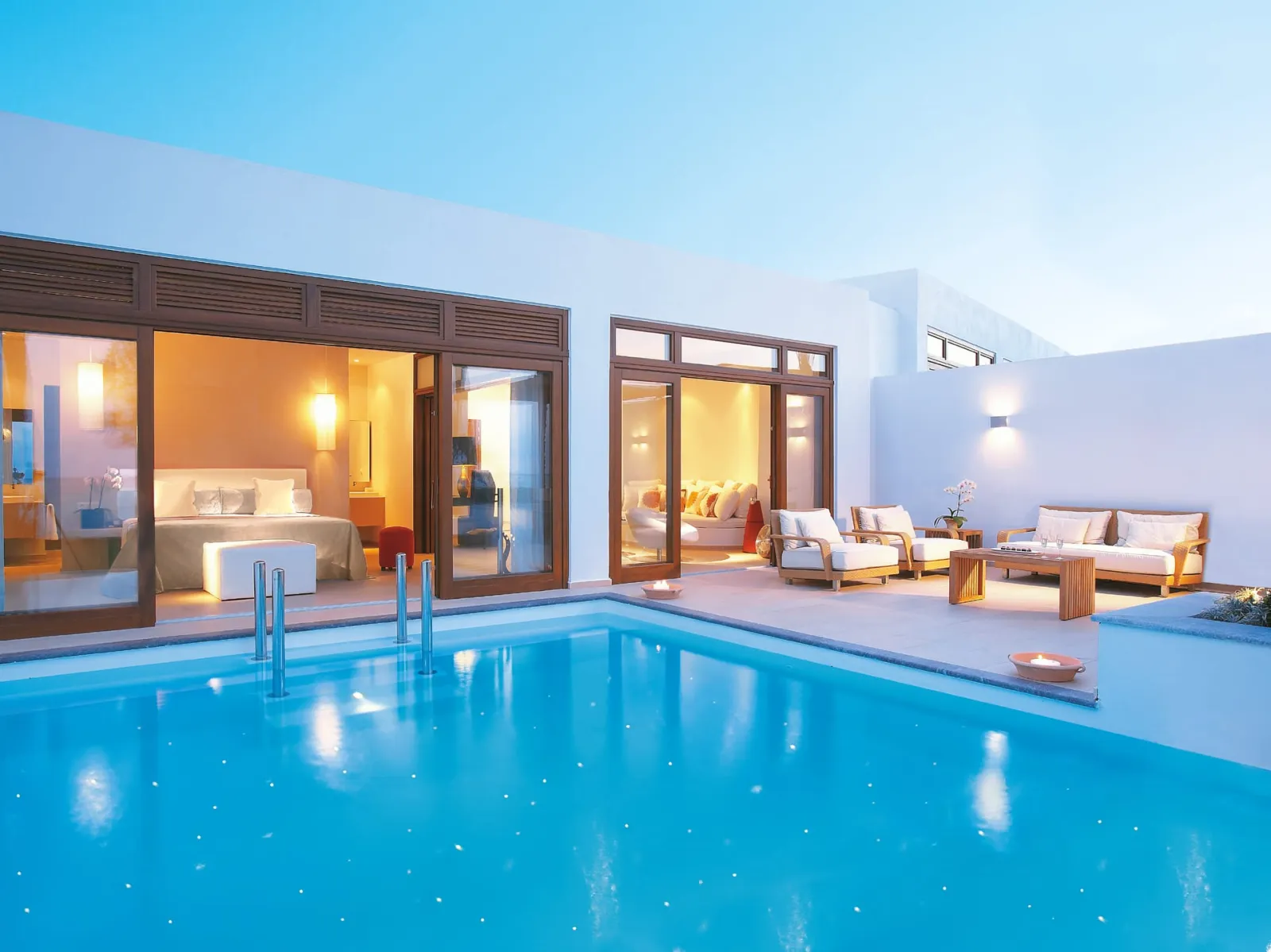 Amirandes a Grecotel Resort to Live, Guves, Grčka — 4 Bedroom villa waterfront with pools