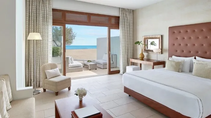 Amirandes a Grecotel Resort to Live, Guves, Grčka — Villa 3 BedRoom Private Pool Beach Front