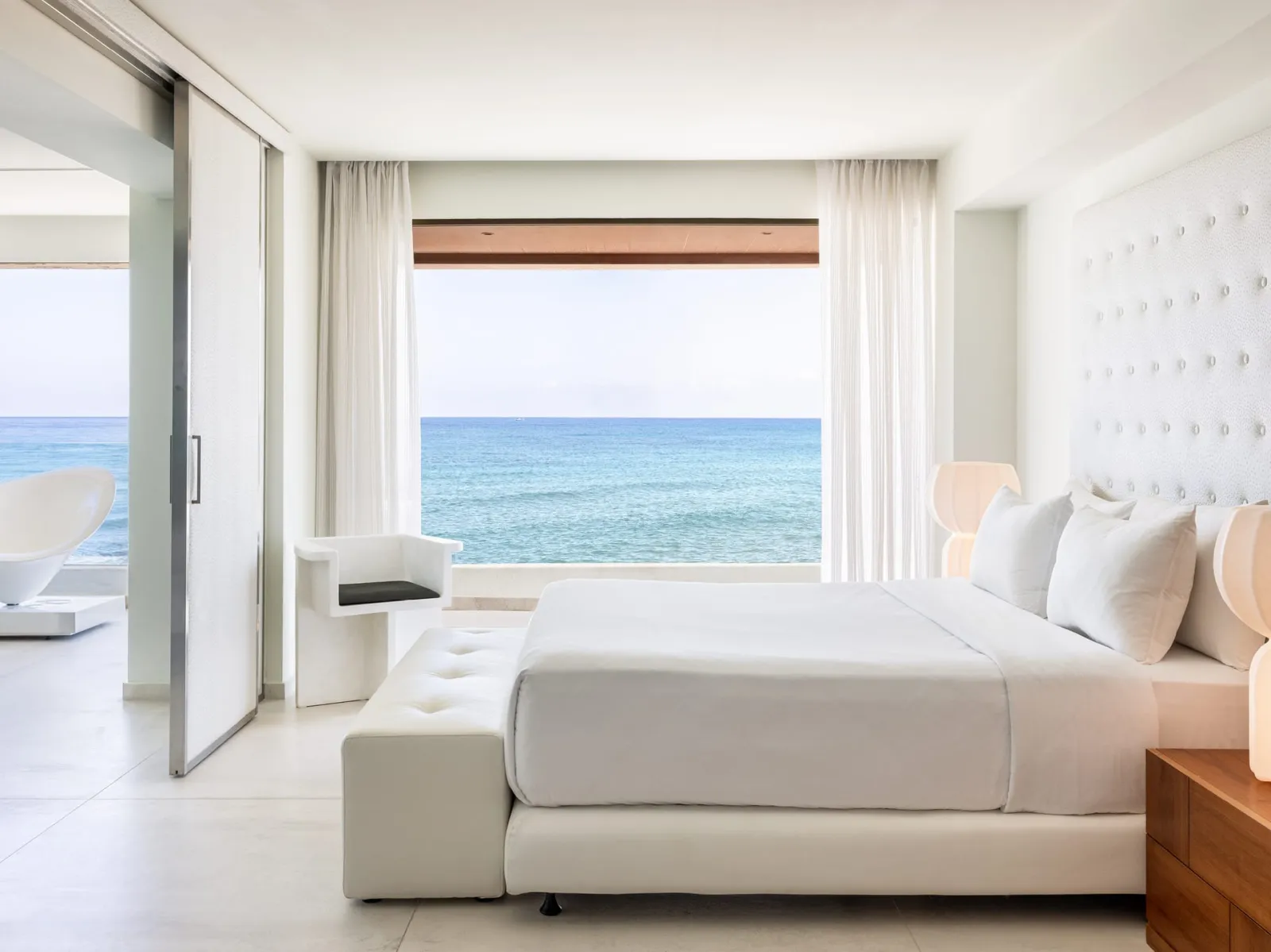 Amirandes a Grecotel Resort to Live, Guves, Grčka — White Suite