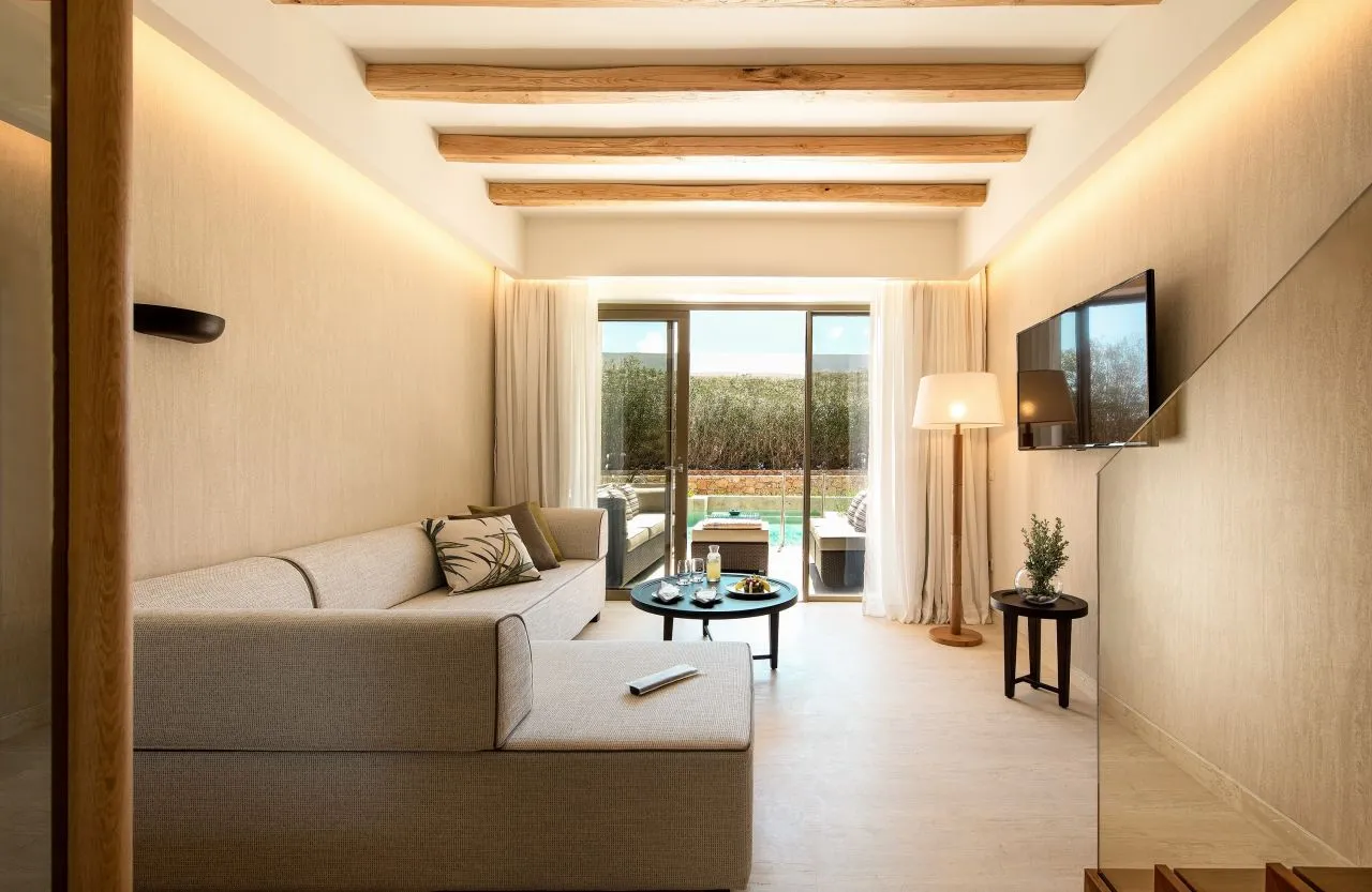 Mitsis Selection Rinela, Gurnes, Grčka — Family Two Bedroom Suite Swim up Sharing Pool