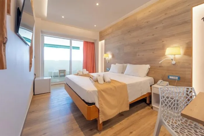 Arte Hotel, Rodos, Grčka — Double Room City View