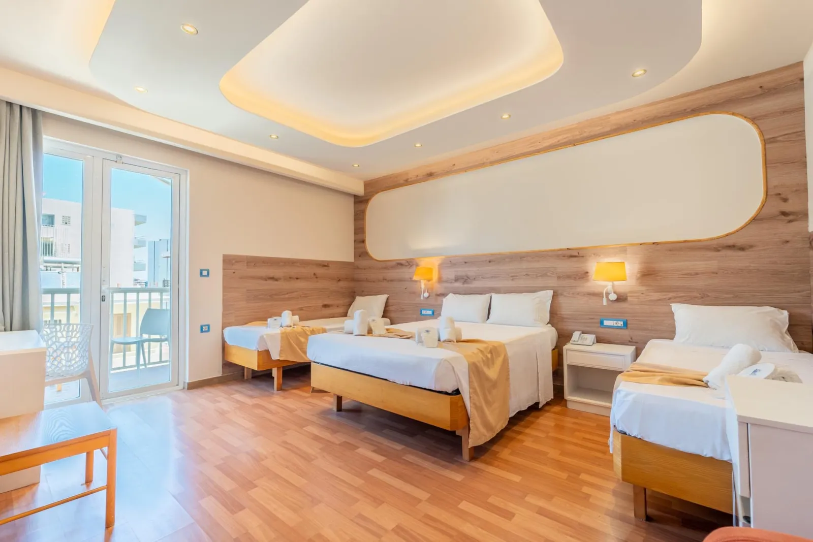Arte Hotel, Rodos, Grčka — One Bedroom Quad Family Room