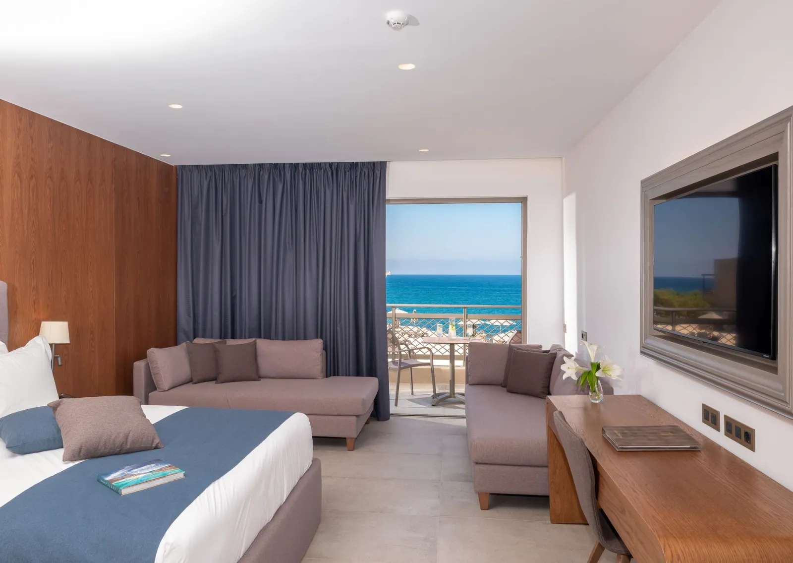 Nana Golden Beach Hotel, Kutulufari, Grčka — Luxury family room open plan SEA view