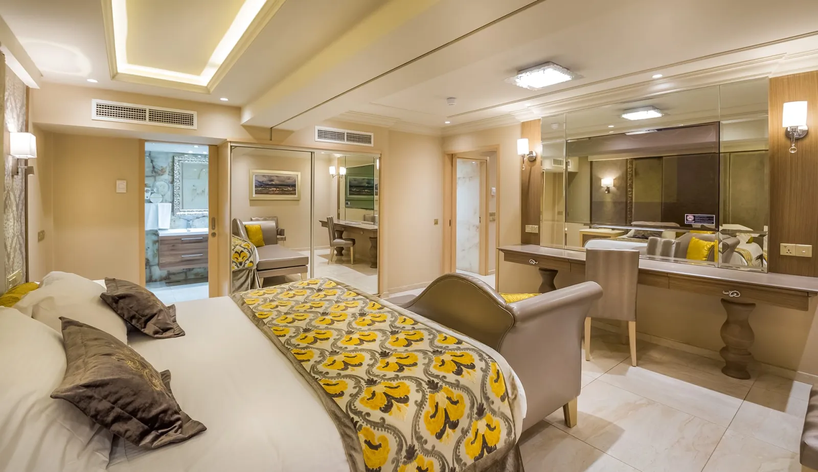 Adams Beach Hotel, Aja Napa, Kipar — Queen Suite