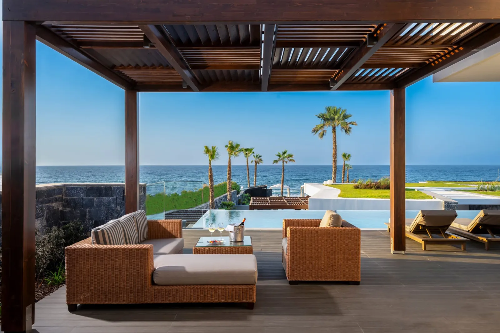 Nana Princess Suites Villas & Spa, Kutulufari, Grčka — Signature Princess Villa SeaView 3 Bedrooms on 3 Floors with Private Pool Wellness room Soulsteam & Gym