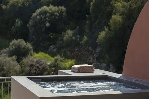 Red Tower Hotel Lefkada, Nikiana, Grčka — Superior Room with Sea View & Outdoor Hot Tub