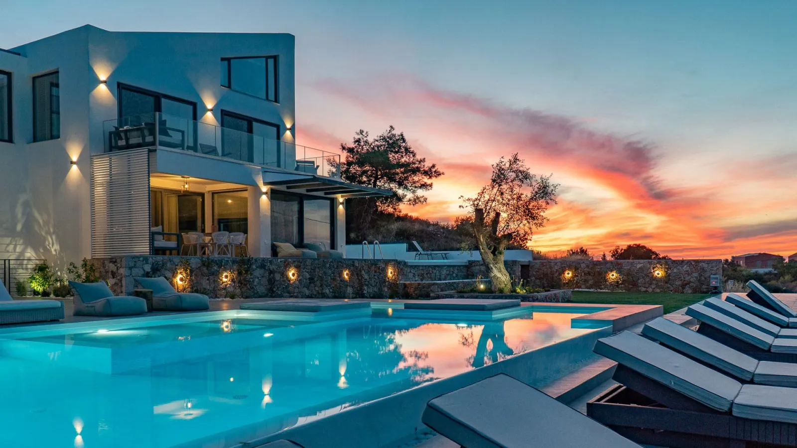 Monogram Travel Lefkada, Fterno, Kalamitsi i Perigiali, Grčka — Villa Solange | 9 Bedrooms | Kalamitsi