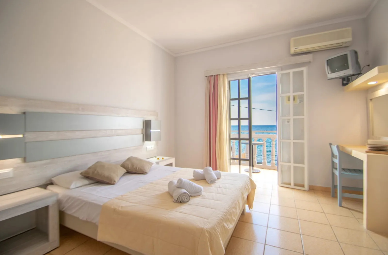 Agoulos Beach Hotel, Vasilikos, Grčka — Standard Double Or Twin Room With Sea View