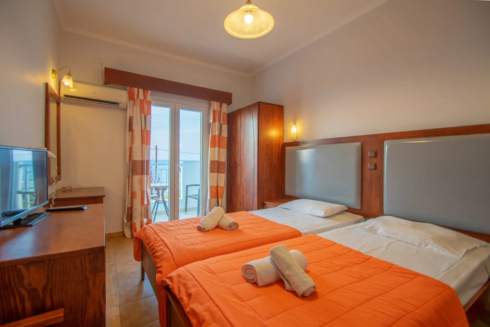 Agoulos Beach Hotel, Vasilikos, Grčka — Standard Twin Room With Side Sea View
