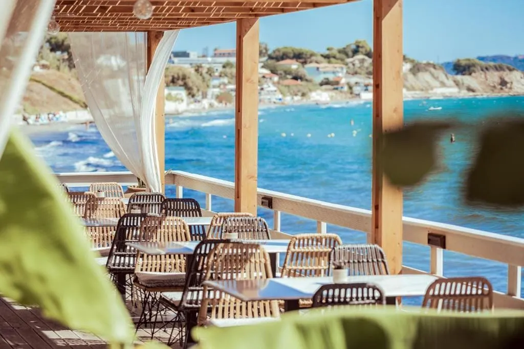 Porto Koukla Beach Hotel, Porto Koukla, Lithakia, Grčka — plaža