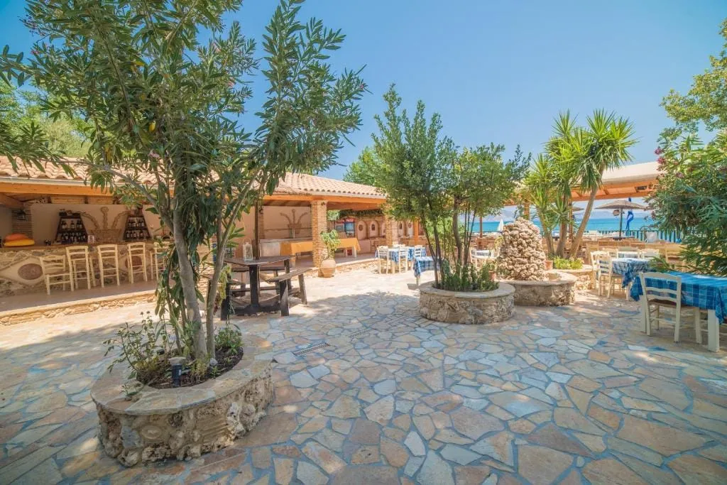 Porto Koukla Beach Hotel, Porto Koukla, Lithakia, Grčka — plaža