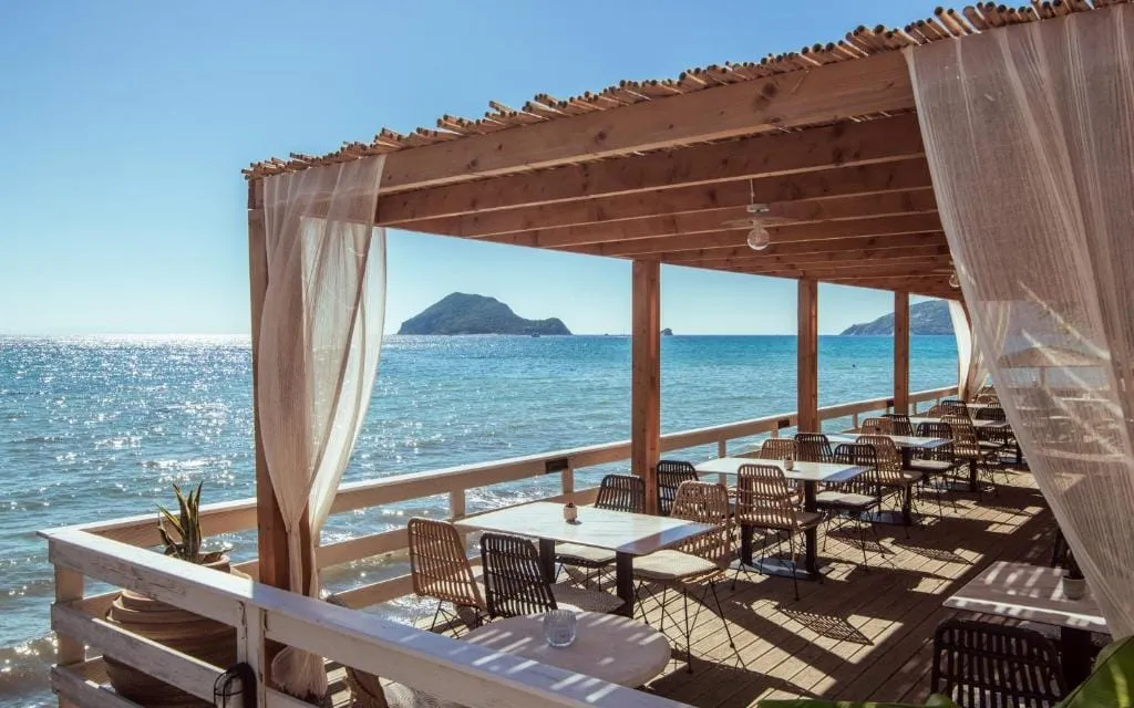 Porto Koukla Beach Hotel, Porto Koukla, Lithakia, Grčka — plaža