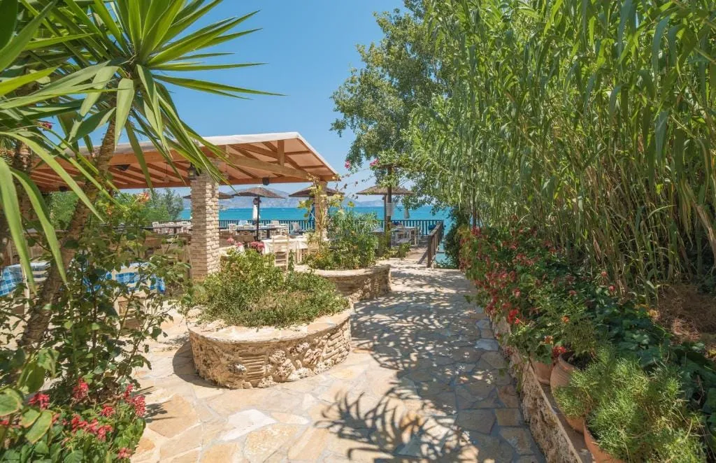 Porto Koukla Beach Hotel, Porto Koukla, Lithakia, Grčka — plaža