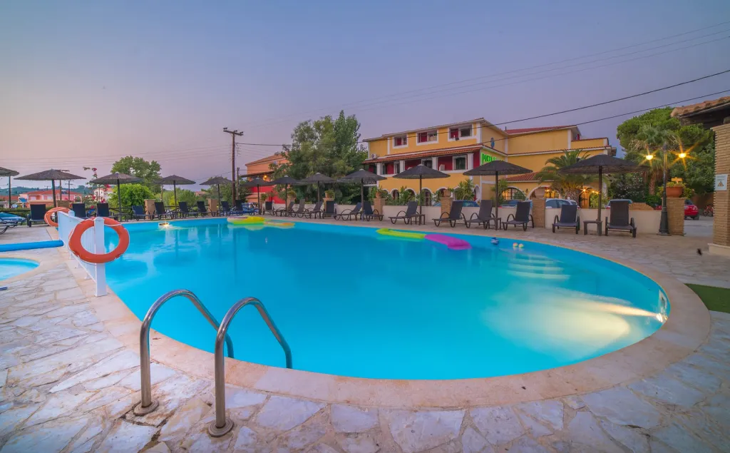 Porto Koukla Beach Hotel, Porto Koukla, Lithakia, Grčka — plaža