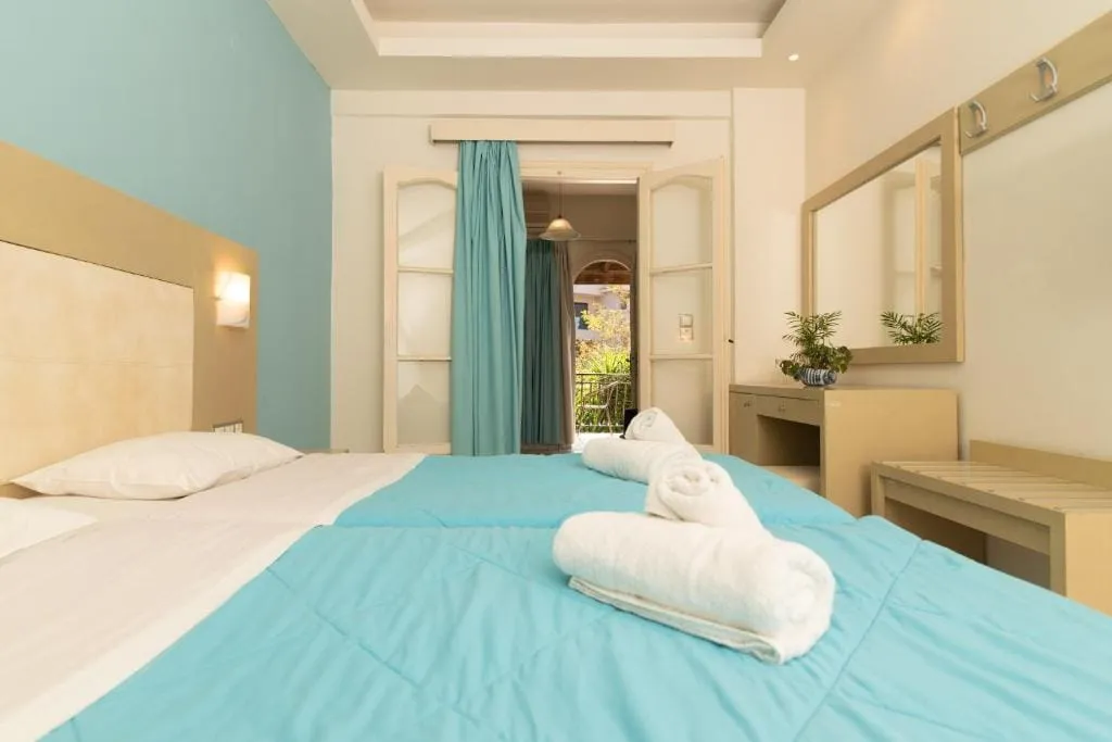 Porto Koukla Beach Hotel, Porto Koukla, Lithakia, Grčka — Superior Room