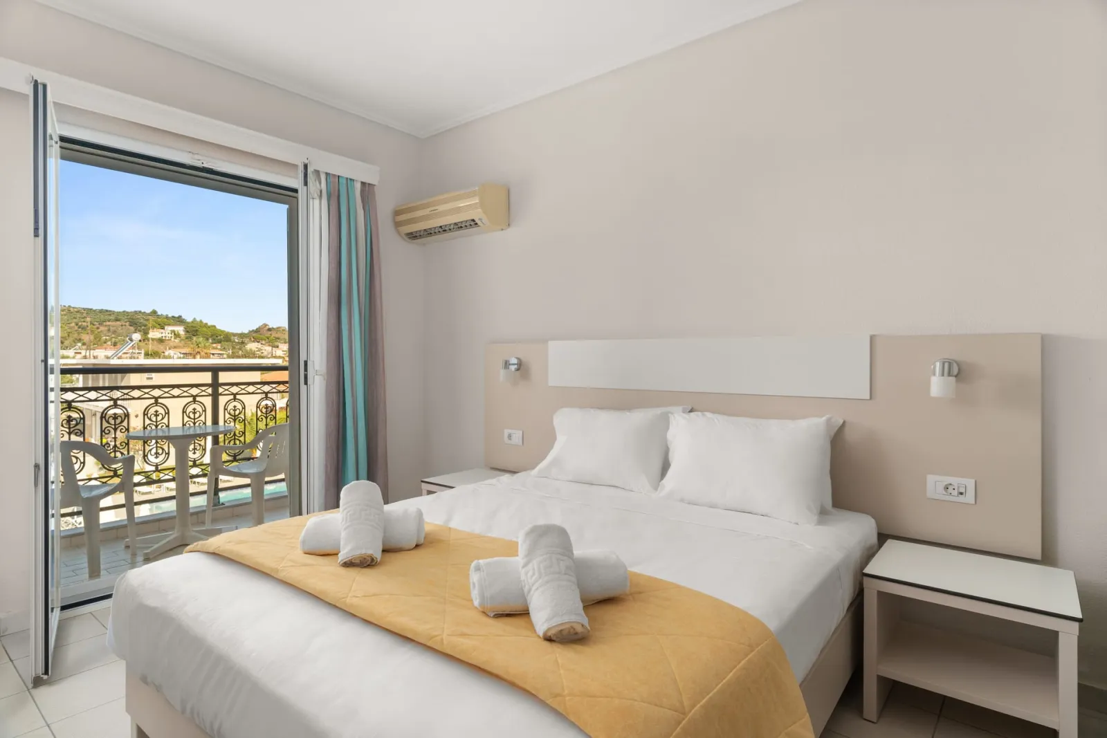 Eleana Hotel Zante by GHH, Argasi (Argassi), Grčka — Premier Room Street or Pool View