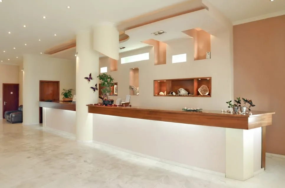 Belussi Beach Hotel & Suites, Drosia, Kipseli, Grčka — plaža
