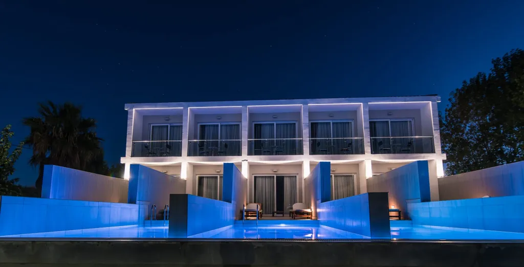 Belussi Beach Hotel & Suites, Drosia, Kipseli, Grčka — plaža