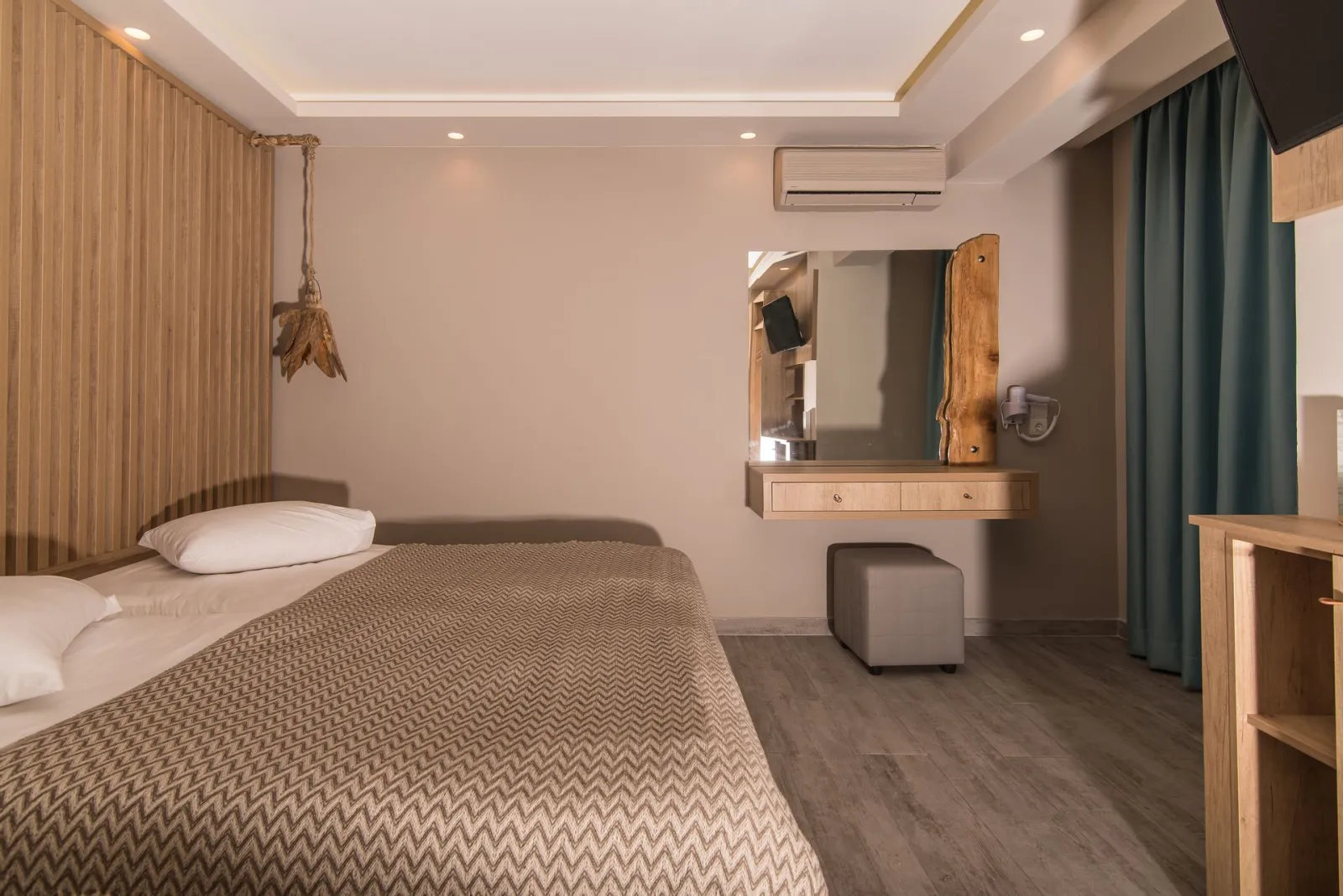 Iniohos Hotel Zakynthos, Vasilikos, Grčka — Luxury Double Room