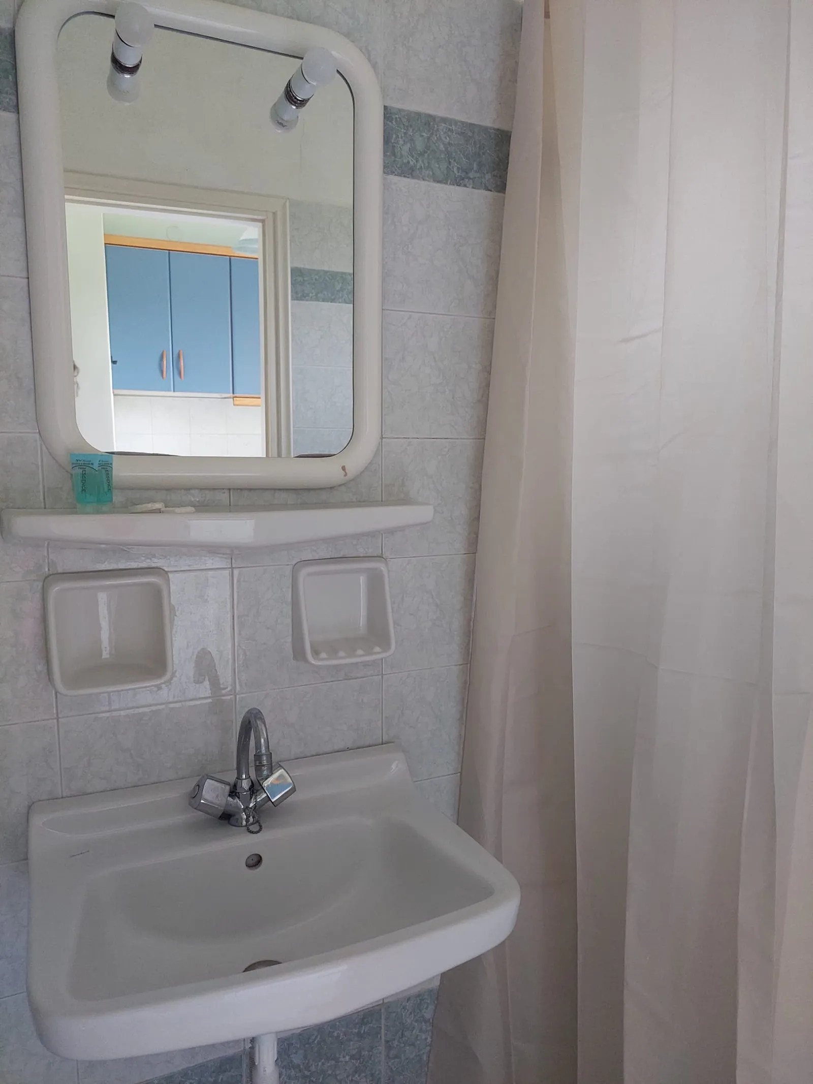 Sunflower Apartments & Studios Zakynthos, Laganas, Grčka — Ground Floor Studio - Spacious Balcony Retreat