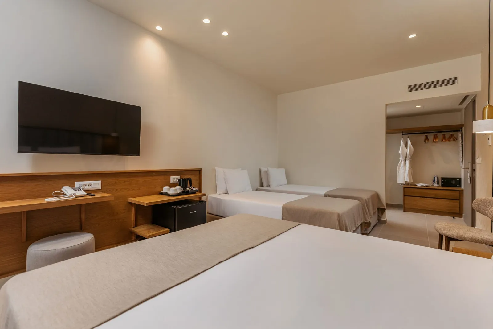 Diana Palace Hotel, Vares, Grčka — 1 Bedroom Family Room