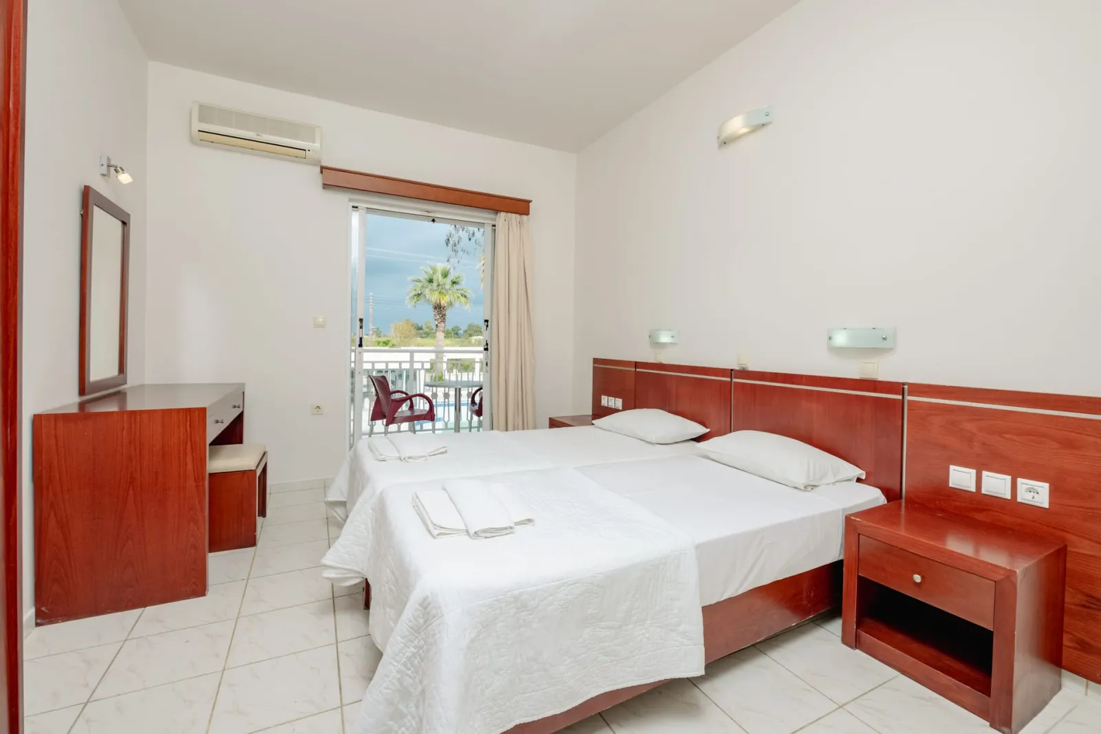 Canadian Hotel Zakynthos, Laganas, Grčka — Economy room