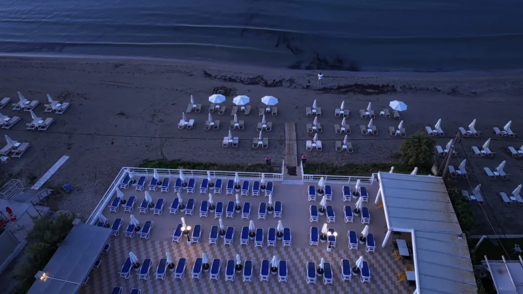 Mediterranean Beach Resort Zante, Laganas, Grčka — plaža