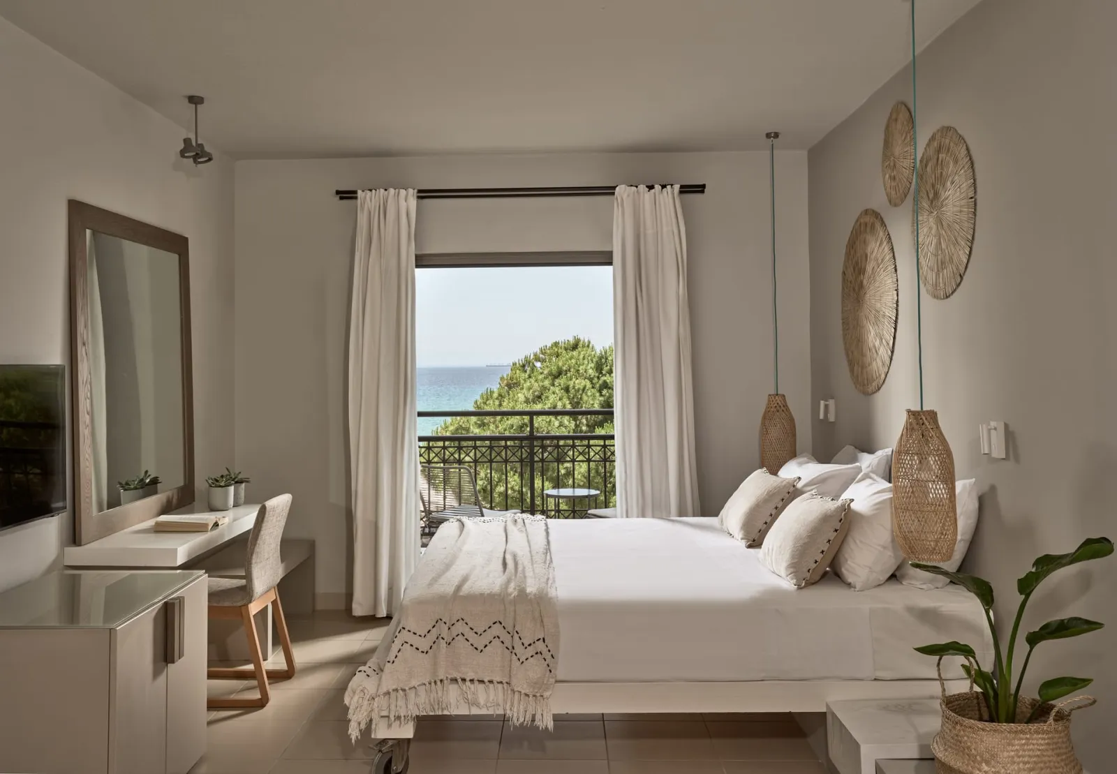 The Bay Hotel & Suites, Gerakas, Grčka — Superior Double Room with Sea View