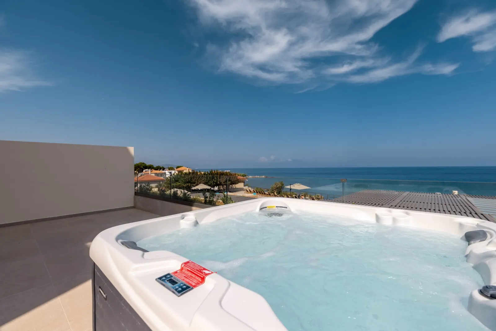 Tsamis Zante Suites, Planos, Grčka — Executive Suite SeaView Jacuzzi
