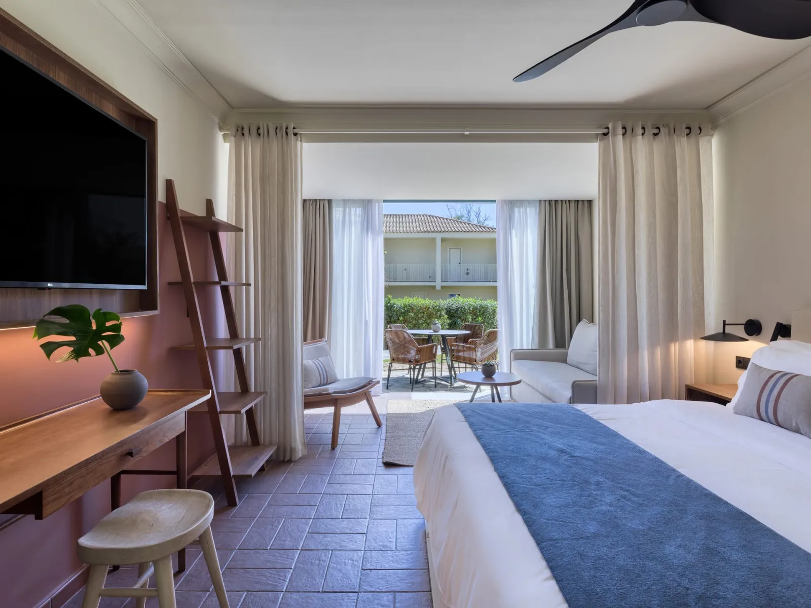 Domes Aulus Zante, Autograph Collection, Laganas / Kalamaki, Grčka — Grand Tropical Cozy Suite