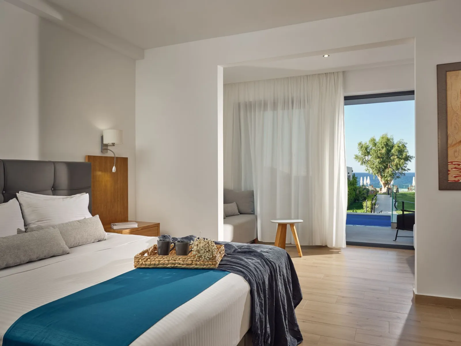 Cavo Orient Beach Hotel Zakynthos, Planos, Grčka — Luxury Suite with Shared Pool