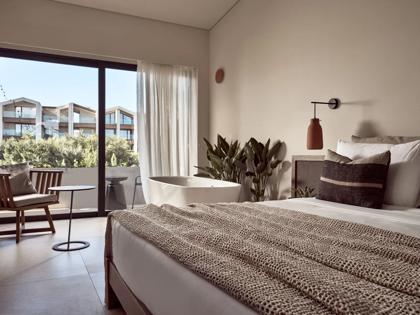 Contessina Hotel Zakynthos, Planos, Grčka — Junior suite First Floor with indoor hot tub