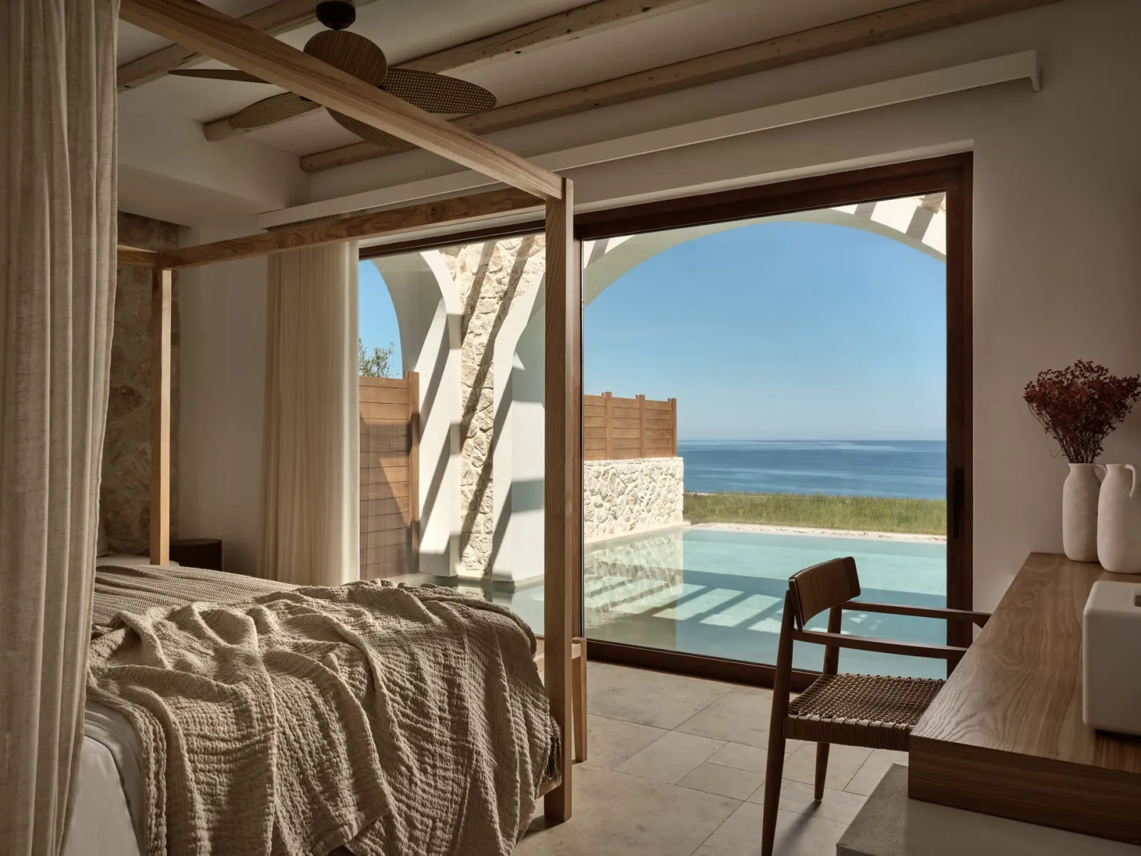 Lesante Cape, Akrotiri, Grčka — Comfort Three Bedroom Sea View Pool Villa